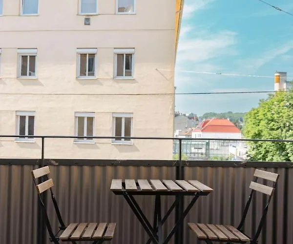 Beautiful 2-bedroom Near Schoenbrunn