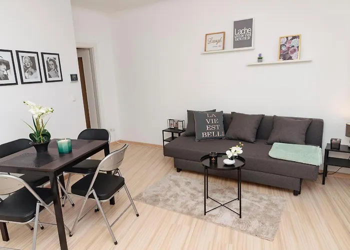 Apartamento Beautiful 2-bedroom Near Schoenbrunn