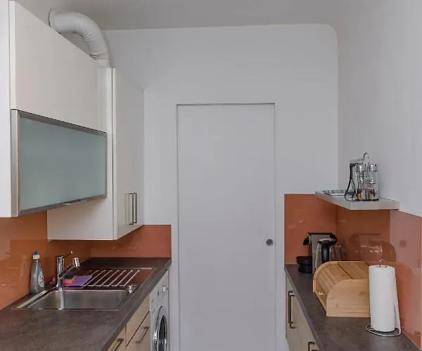 Apartamento Beautiful 2-bedroom Near Schoenbrunn