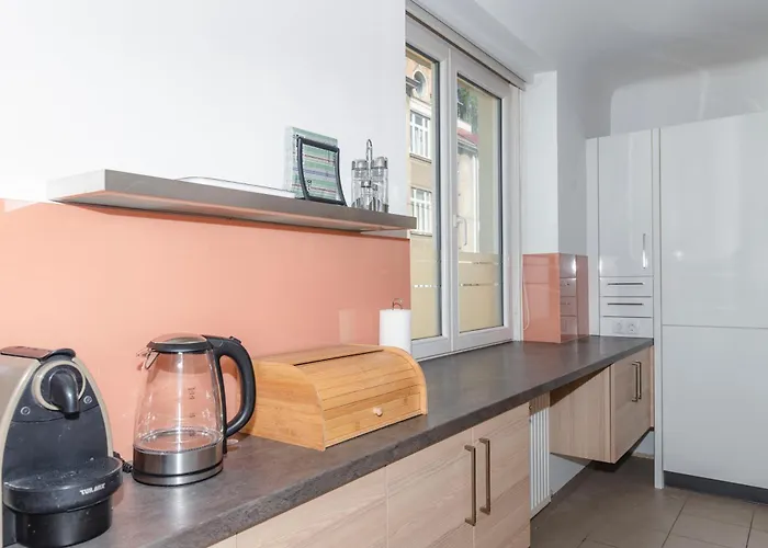 Apartamento Beautiful 2-bedroom Near Schoenbrunn Viena