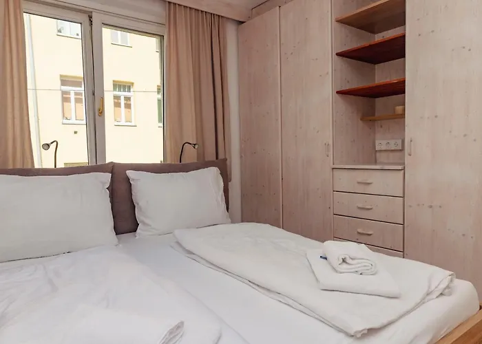 Beautiful 2-bedroom Near Schoenbrunn * Viena